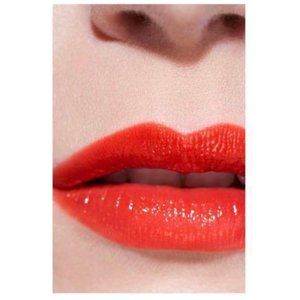 Chanel - Rouge Coco Flash Hydrating Vibrant Shine Lip Colour - 62 FIRE